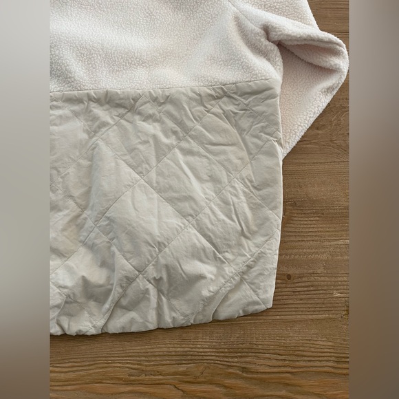 Vuori Women’s Highlands Sherpa Jacket Size Large Natural - Picture 7 of 7